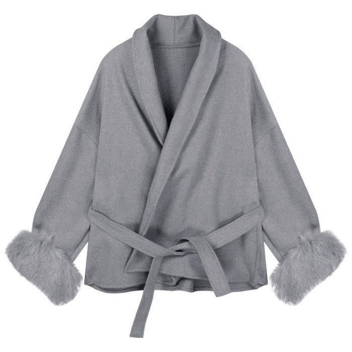 Virale Jacke mit Fellärmel