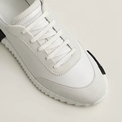 HER Sneaker